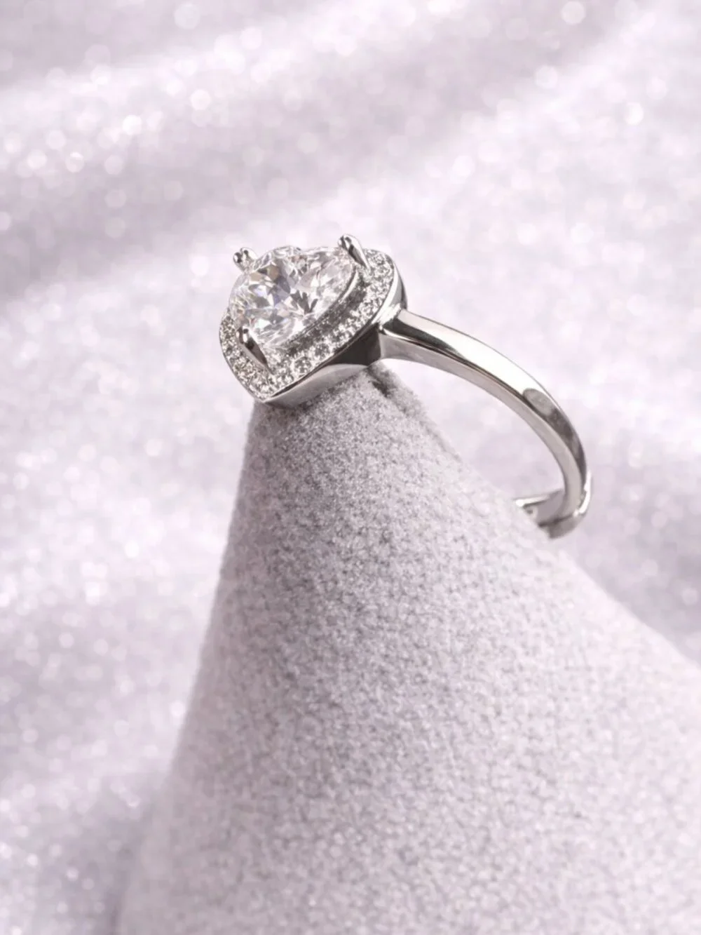 NWT 2.0ct Heart-Shaped Moissanite Ring | S925 Sterling Silver | Adjustable